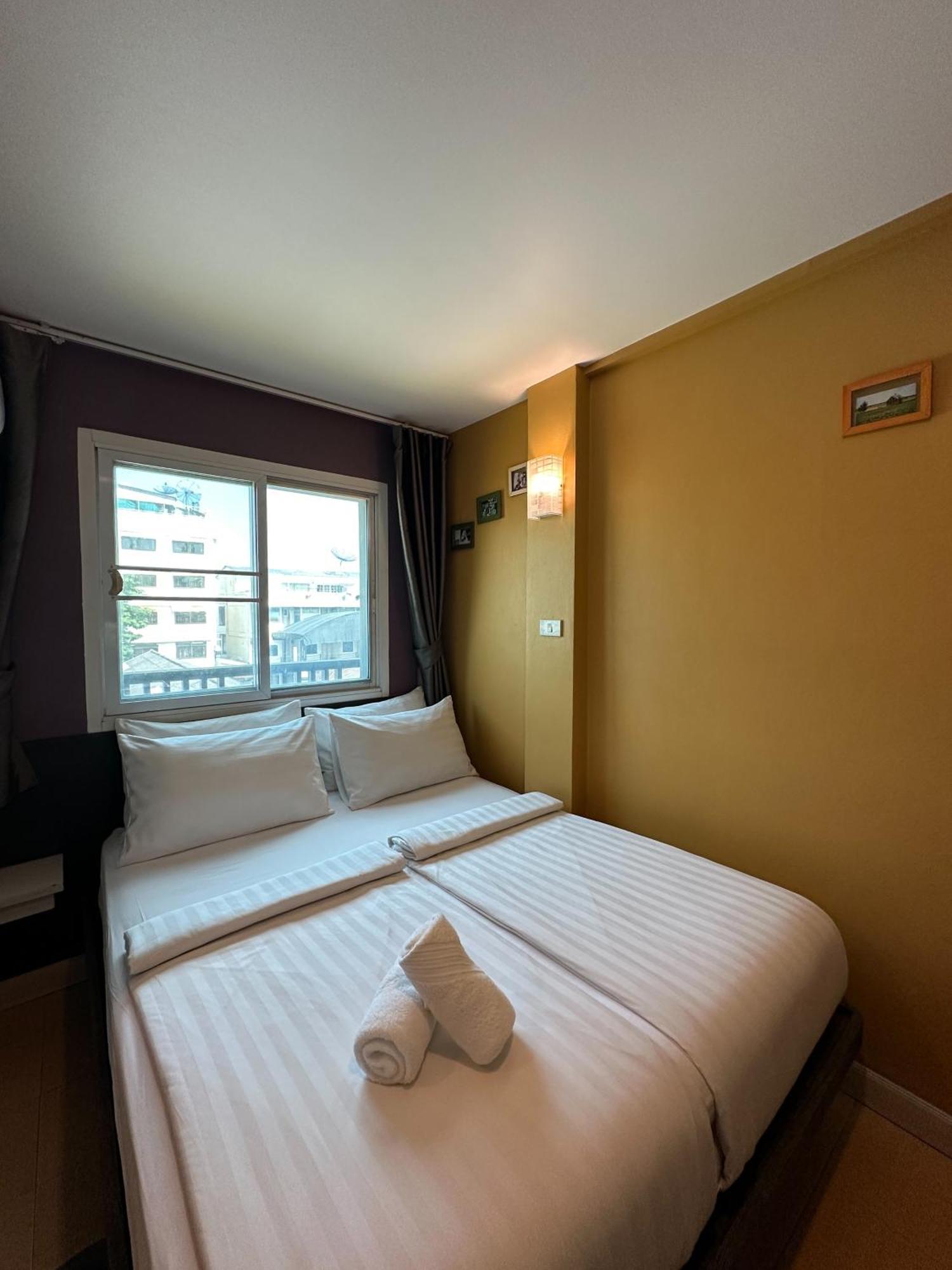Bbhouse Phra Athit Otel Bangkok Dış mekan fotoğraf