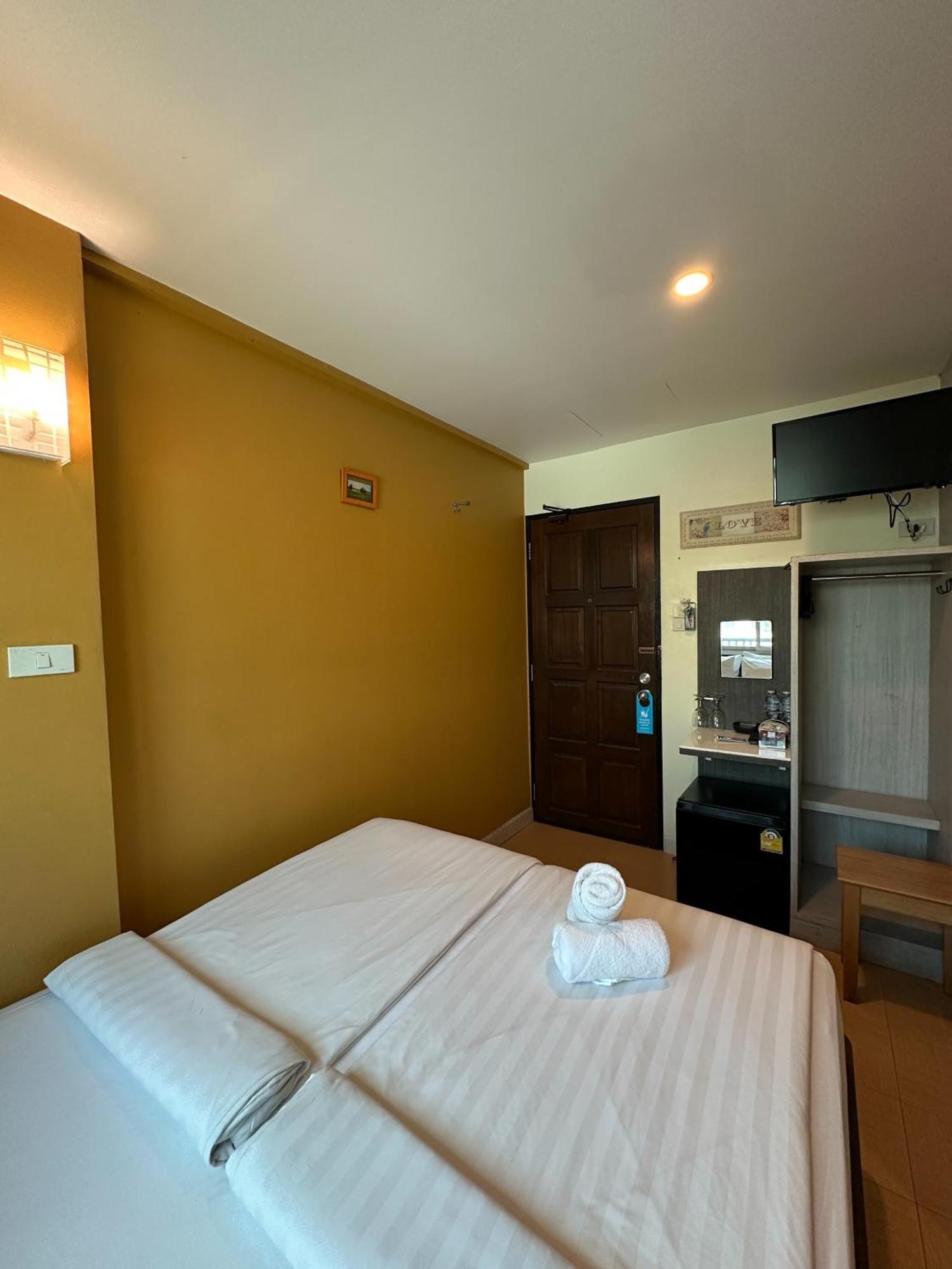 Bbhouse Phra Athit Otel Bangkok Dış mekan fotoğraf